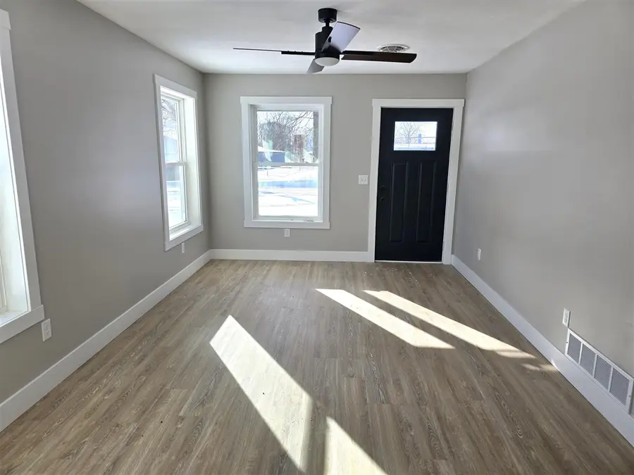 517 E State, Hastings, MI 49058 - #2