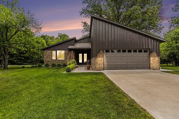 35883 Riverview, Paw Paw, MI 49079