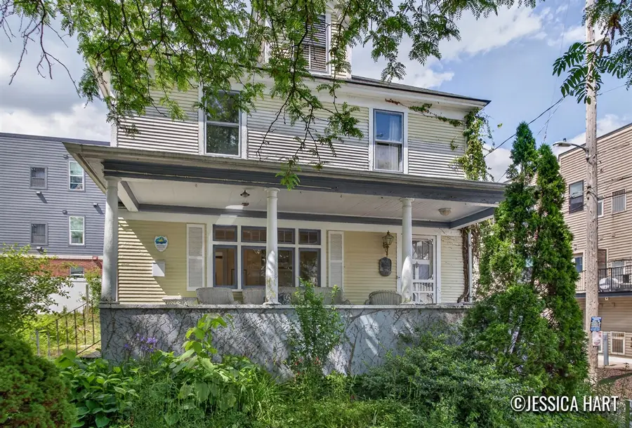 211 Trowbridge, Grand Rapids, MI 49503 - #3