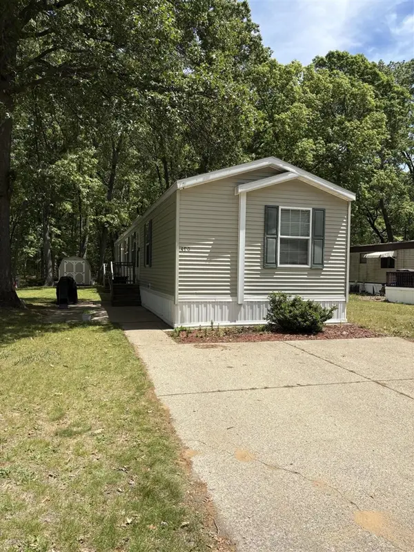 490 S Sunshine, Muskegon, MI 49442