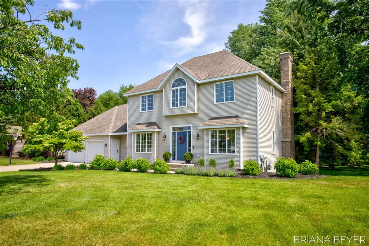 145 Bay Meadows Dr, Holland, MI 49424 - #1
