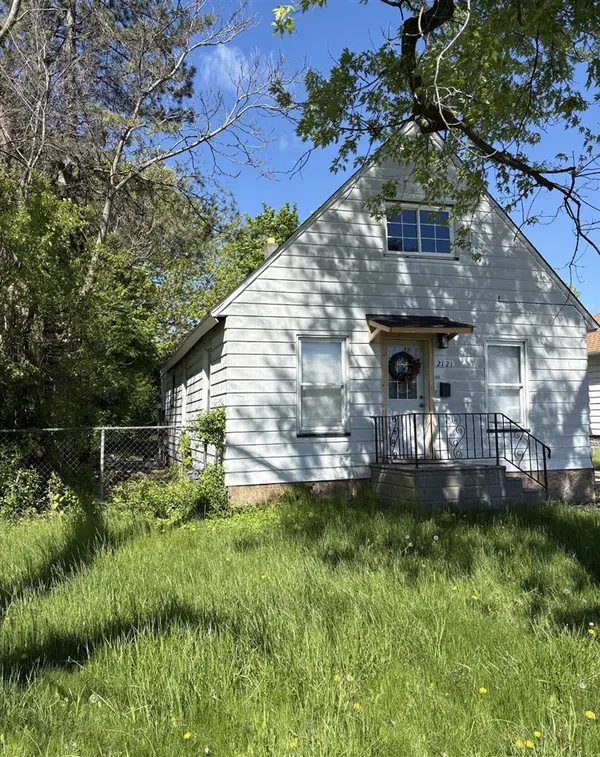 2121 Sheridan, Saginaw, MI 48601