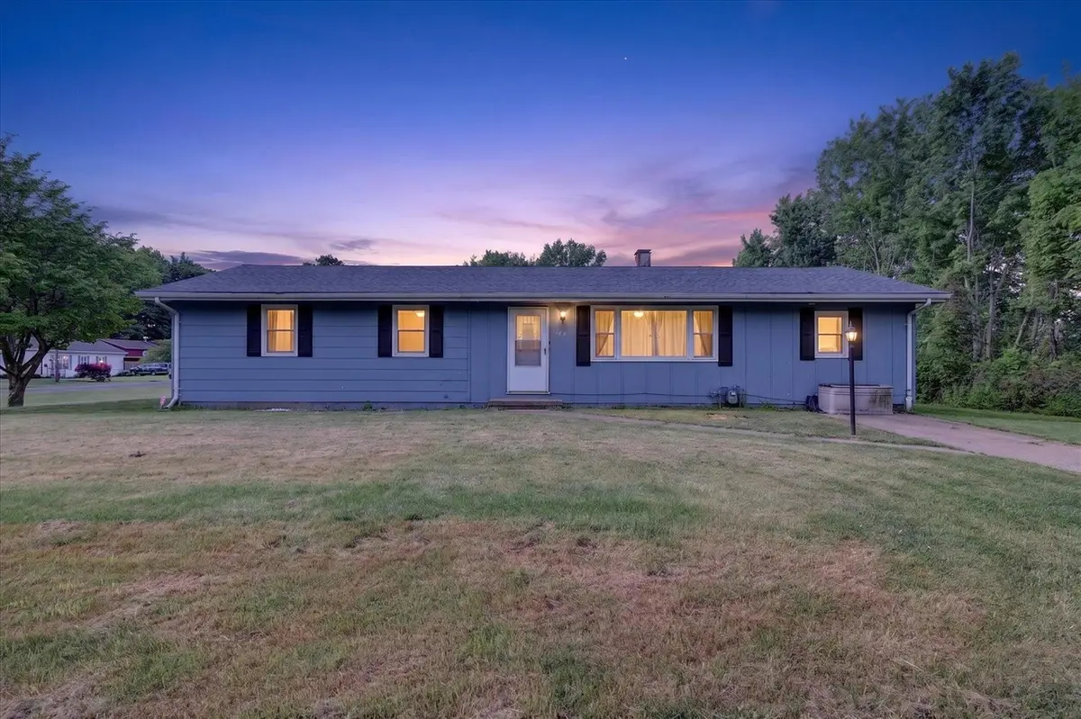 974 Emerson, Benton Harbor, MI 49022 - #1
