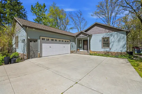 7352 Hallridge, Belding, MI 48809