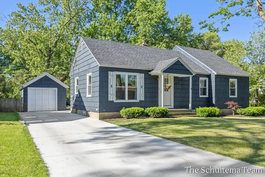 640 E 11th, Holland, MI 49423 - #2