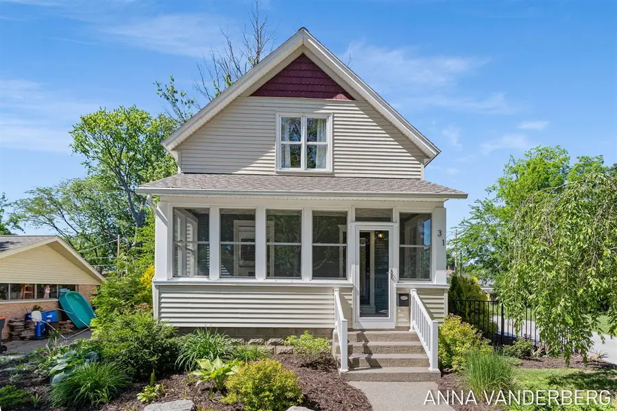 31 W 28th, Holland, MI 49423 - #3