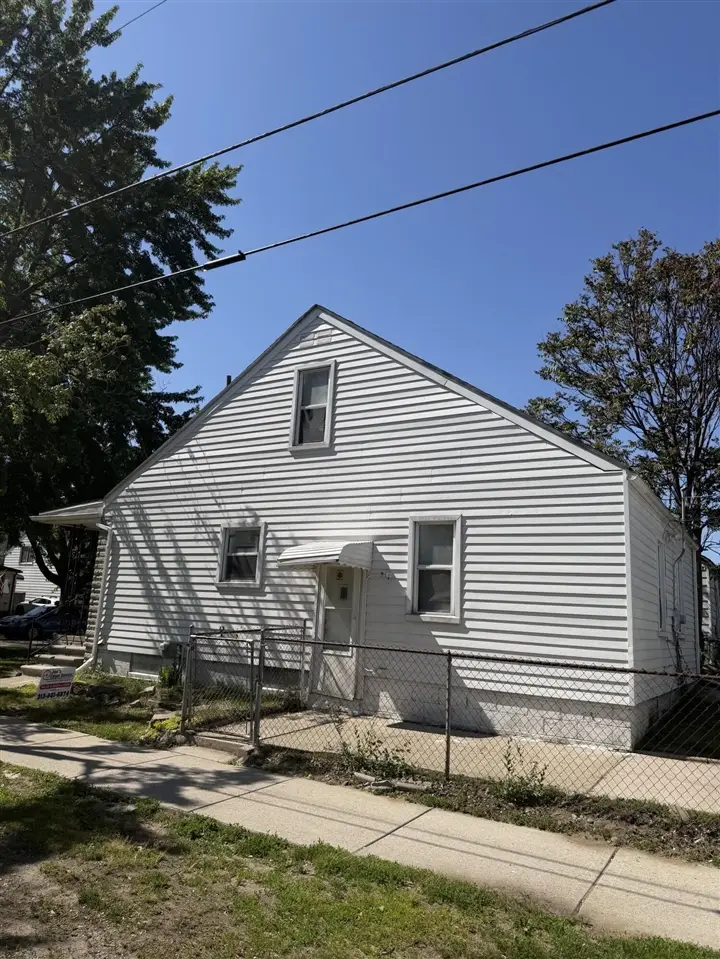 21004 Syracuse, Warren, MI 48091 - #3
