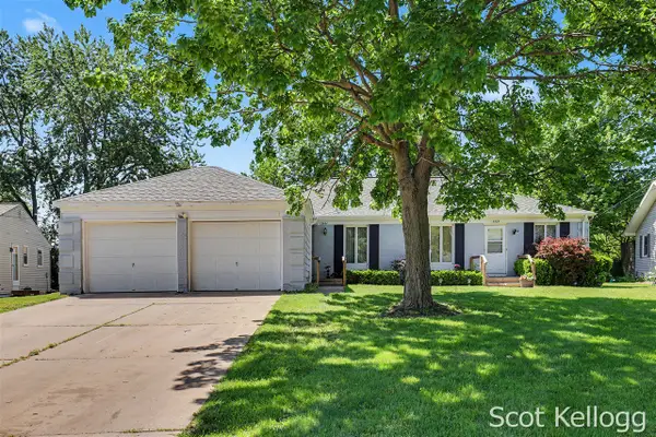 5959-5961 Crestmoor, Kentwood, MI 49508