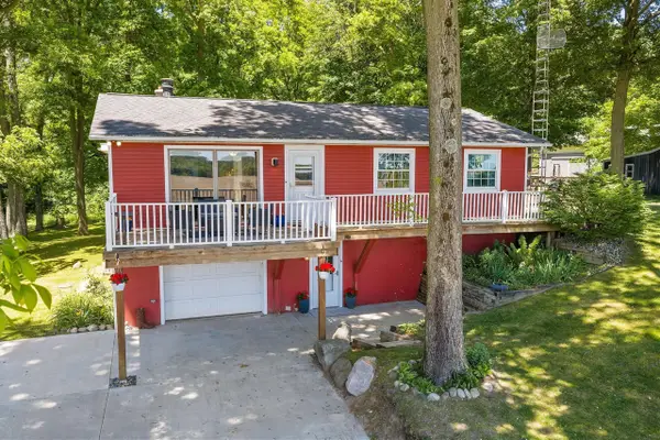 22420 Mckenzie, Dowagiac, MI 49047