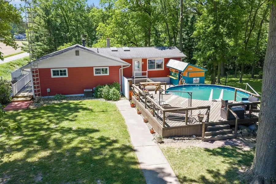 22420 Mckenzie, Dowagiac, MI 49047 - #3
