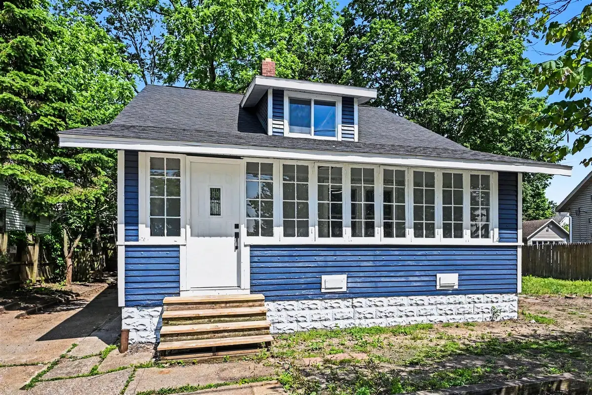 7 S 12th, Niles, MI 49120 - #1