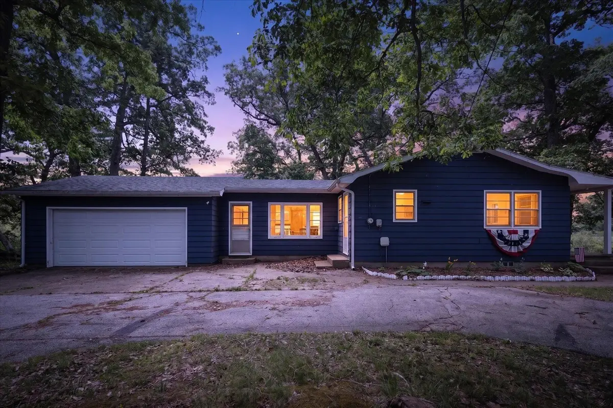 5770 W Us Highway 12, Buchanan, MI 49107 - #1