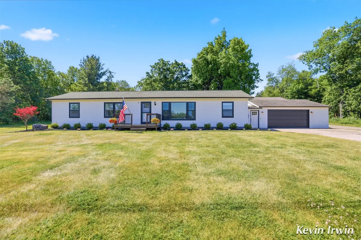 4380 Russell, Cedar Springs, MI 49319 - #1