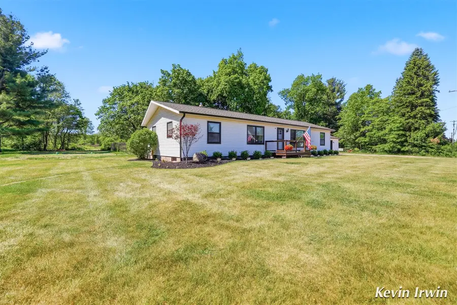 4380 Russell, Cedar Springs, MI 49319 - #2