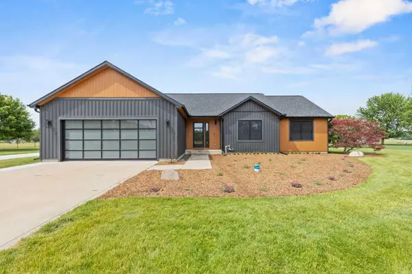 20872 State Line, Edwardsburg, MI 49112