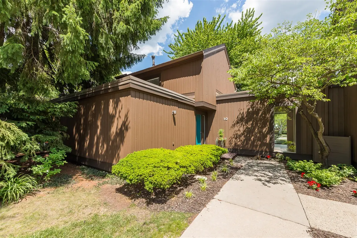 10 Westbury, Ann Arbor, MI 48105 - #1