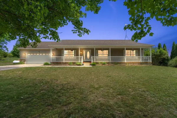 2171 Walking Horse, Allegan, MI 49010