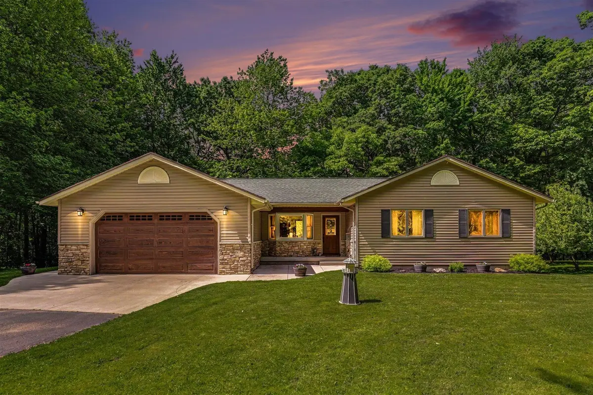 11024 W Peck Lake, Lowell, MI 49331 - #1