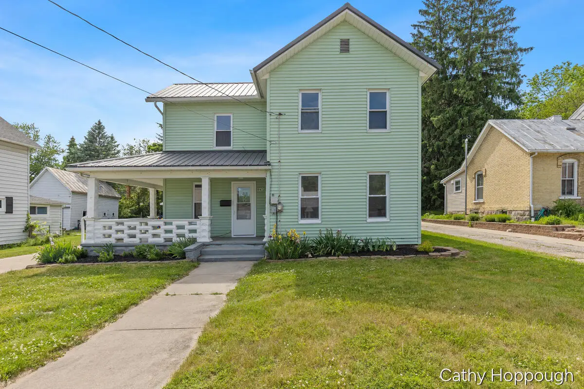 641 N Jackson, Ionia, MI 48846 - #1