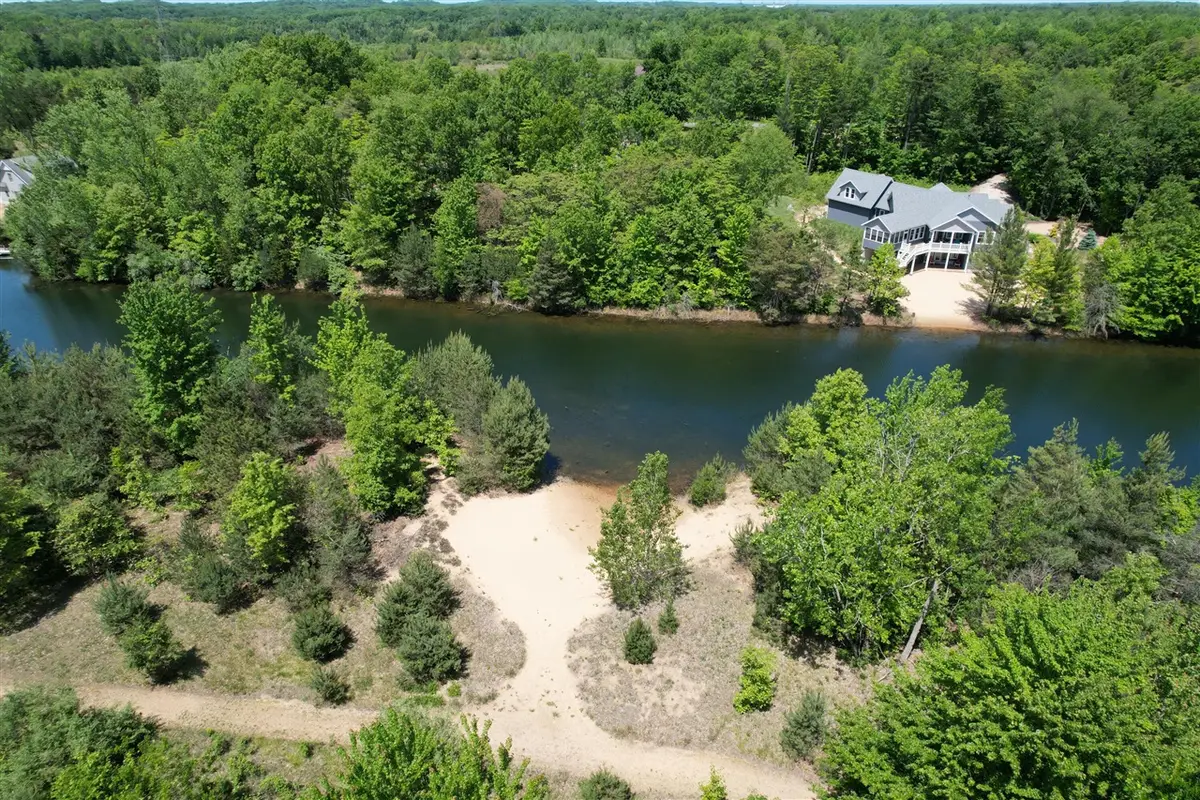 77524 Le Lac, Covert, MI 49043 - #1
