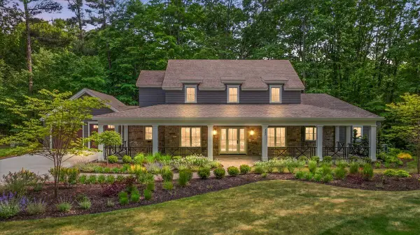 317 N Lakeshore, Holland, MI 49424