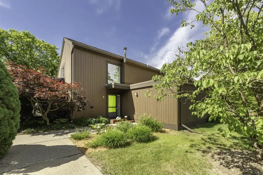 1 Westbury, Ann Arbor, MI 48105 - #2