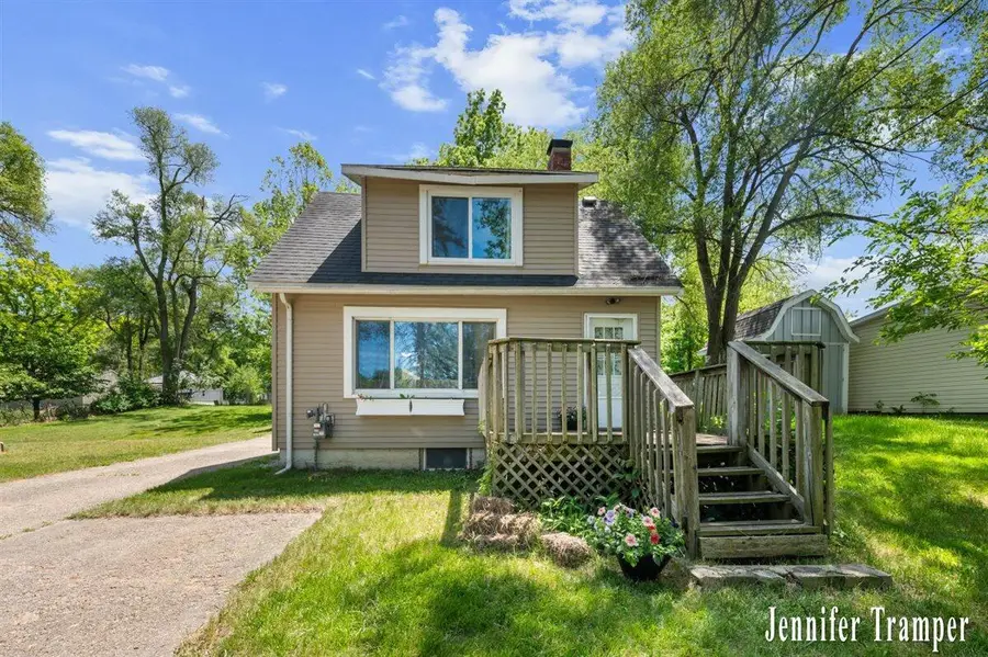 509 E Fairplains, Greenville, MI 48838 - #2