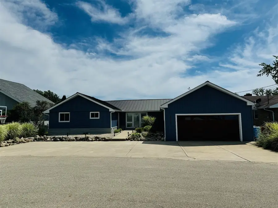 21557 Lake, Cassopolis, MI 49031 - #2