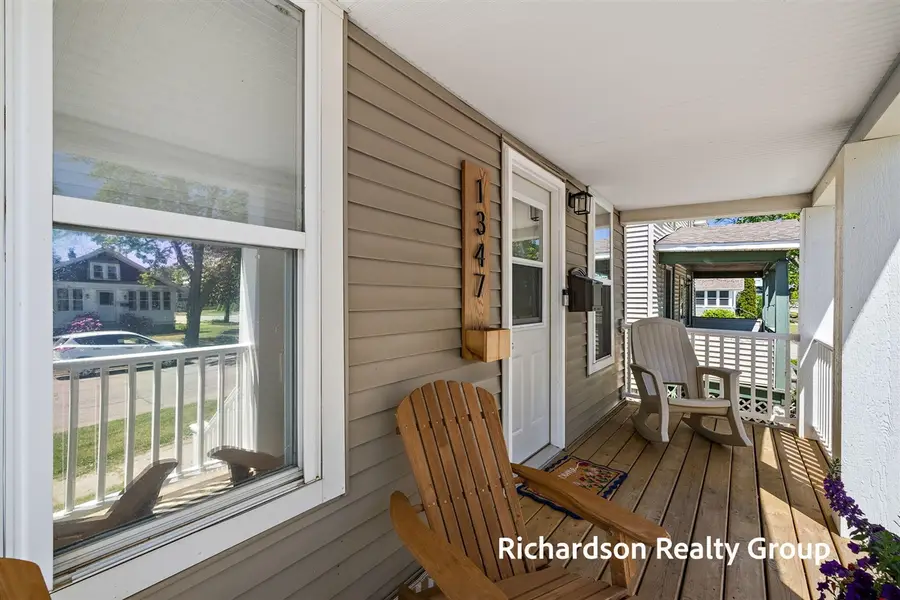 1347 Columbus, Grand Haven, MI 49417 - #3