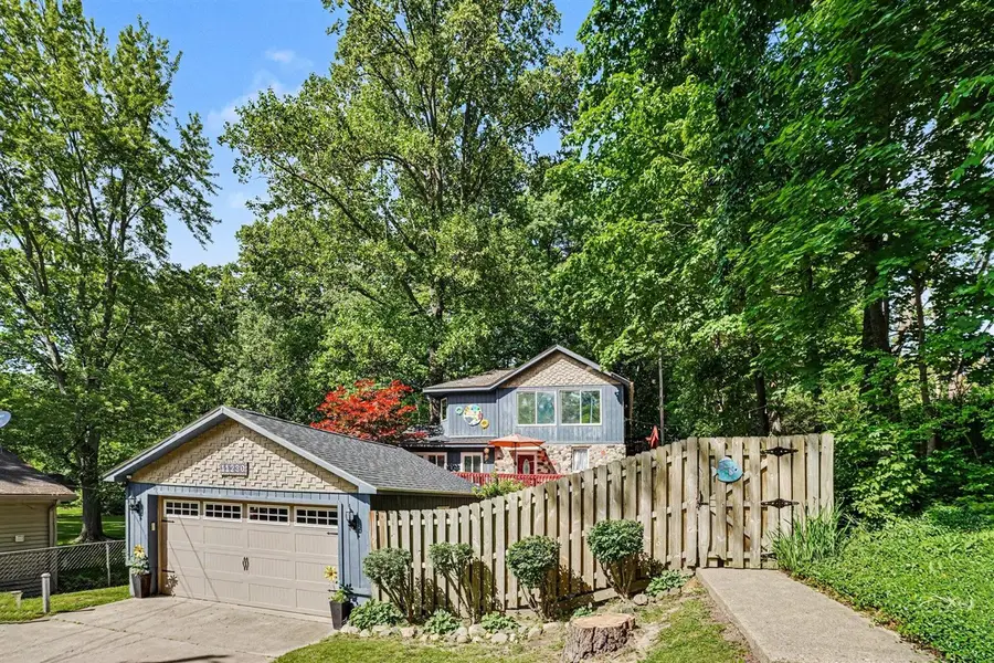 11230 Lakeshore, Three Rivers, MI 49093 - #2