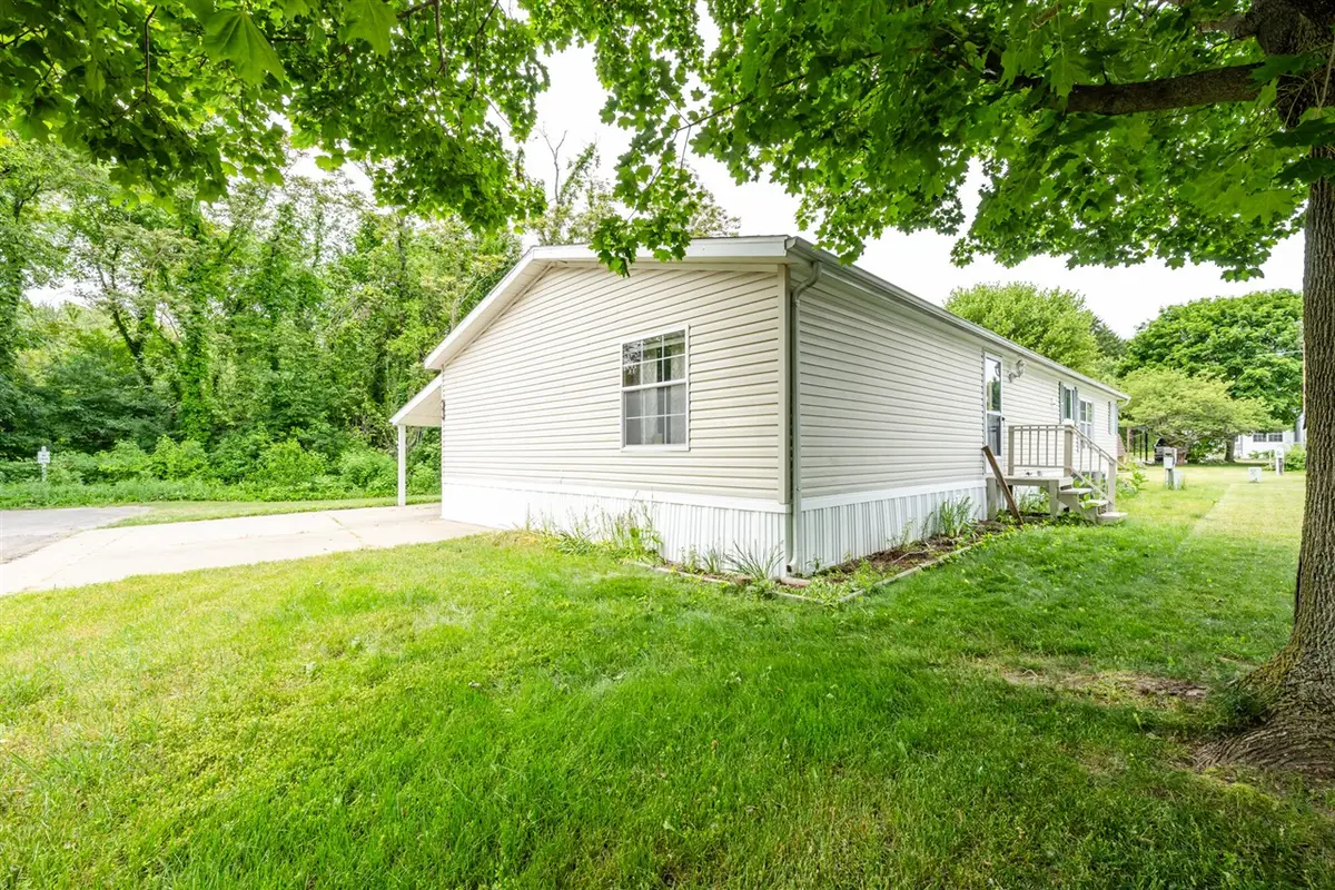 8836 Stevensville-baroda #90, Baroda, MI 49101 - #1