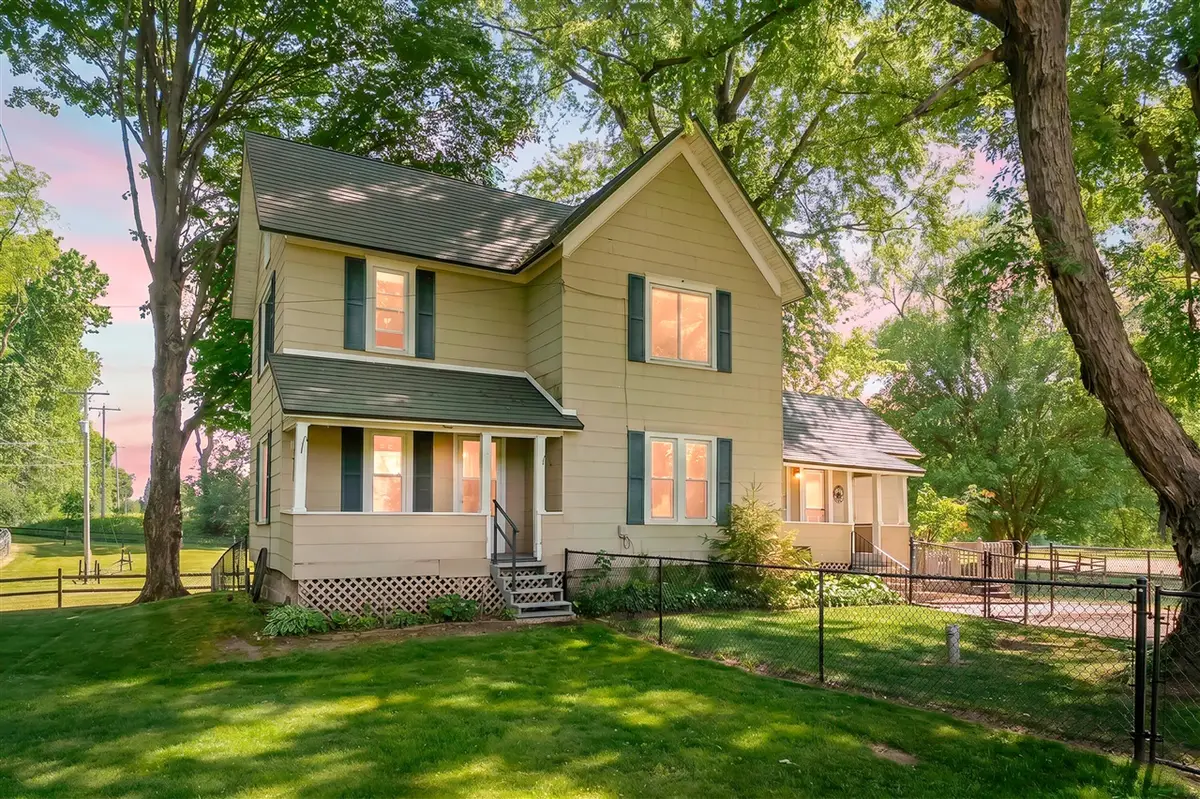 10465 N 32nd, Richland, MI 49083 - #1