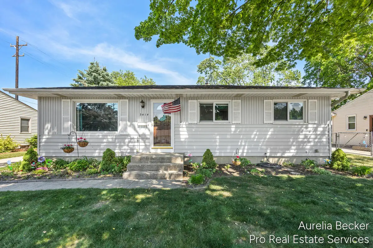 3414 Perry, Wyoming, MI 49519 - #1