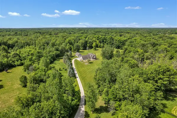 2665 White Tail, South Lyon, MI 48178