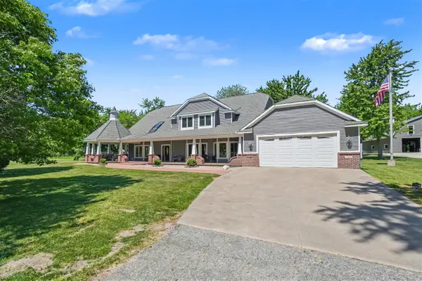 1662 66th, Fennville, MI 49408