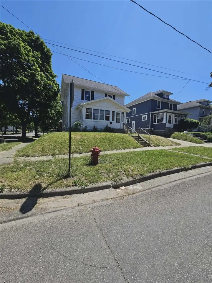 751 N East, Jackson, MI 49202 - #3
