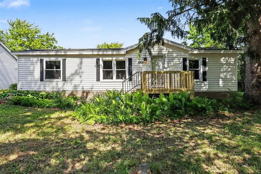 12057 M-40, Gobles, MI 49055 - #2