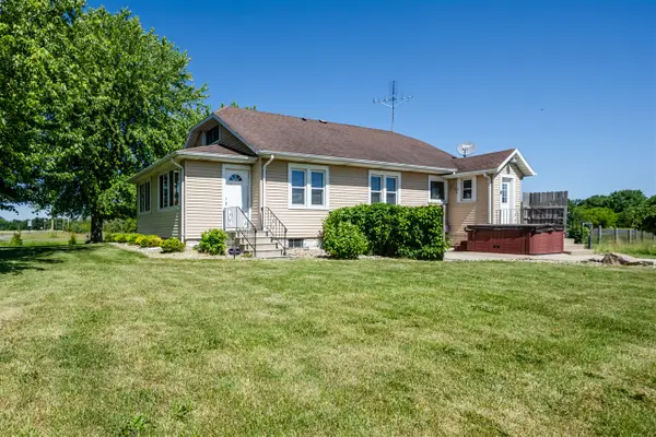 887 W Hinchman, Baroda, MI 49101