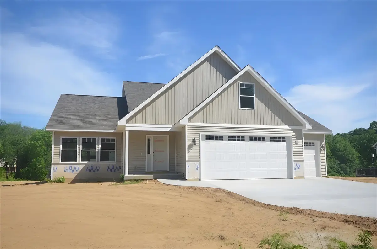 237 Markus Glen, Plainwell, MI 49080 - #1