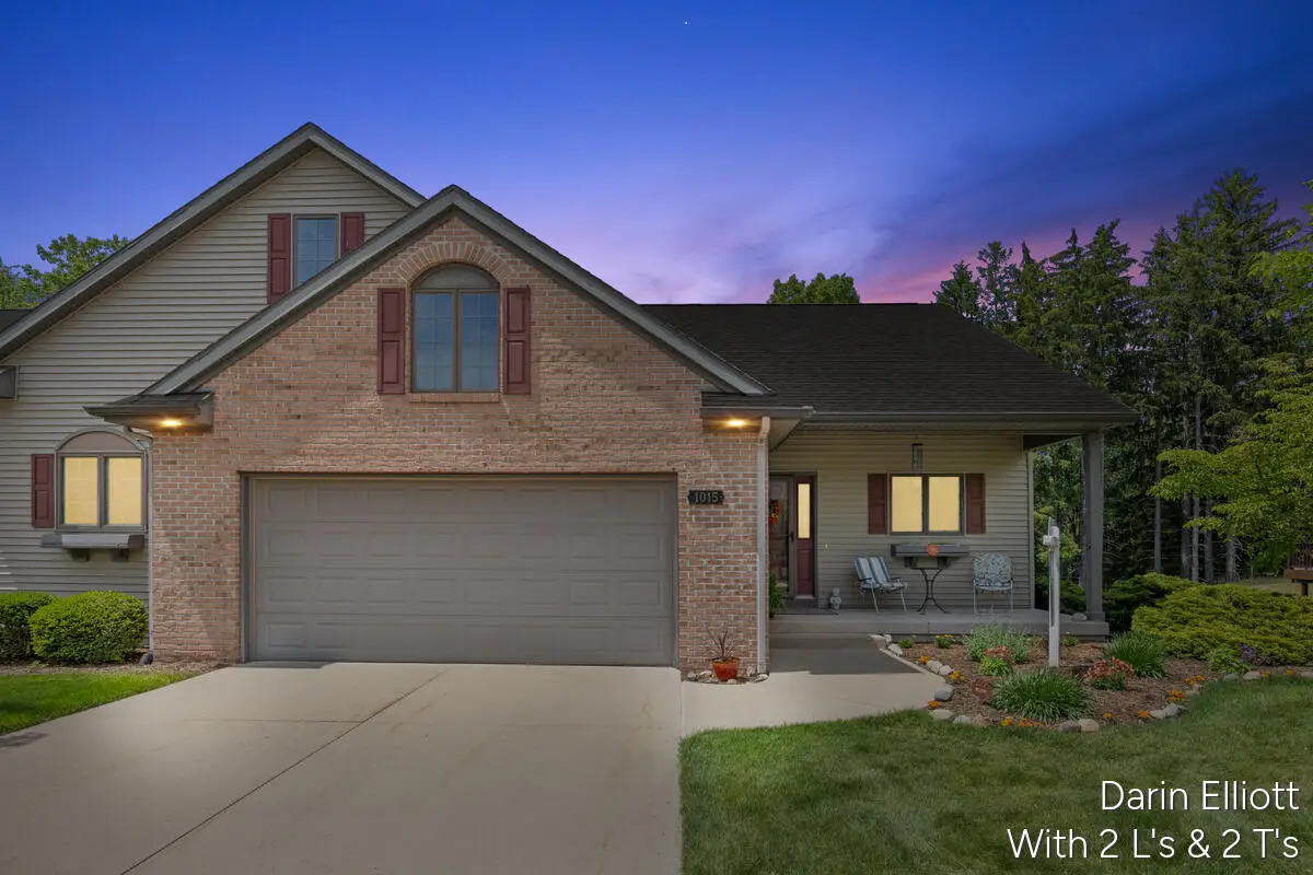 1015 Grosvenor #Unit 4, Greenville, MI 48838 - #1