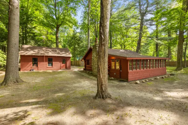 1464 E Gardner, Newaygo, MI 49337