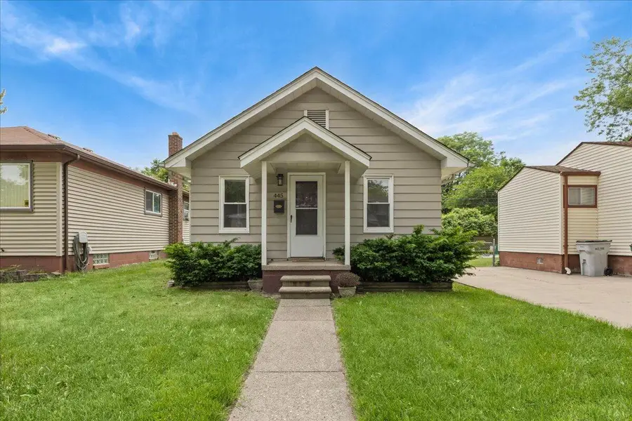 445 W Milton, Hazel Park, MI 48030 - #2