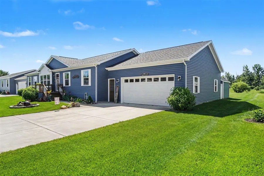 3676 Hollyfield, Cedar Springs, MI 49319 - #3