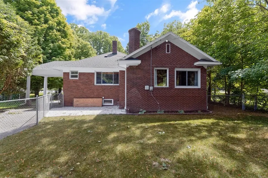 321 N Broadway, Cassopolis, MI 49031 - #2