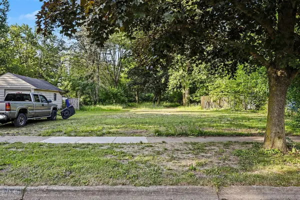 2302 Glendale, Kalamazoo, MI 49004