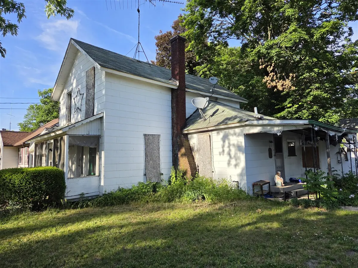 404 Mcomber, Dowagiac, MI 49047 - #1