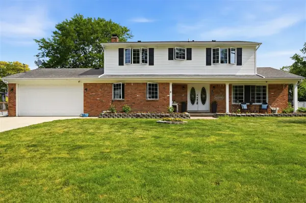 1888 Squaw Lagoon, Oxford, MI 48371