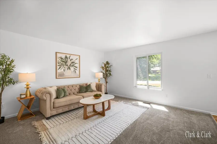 3014 Chapshire, Grand Rapids, MI 49546 - #2