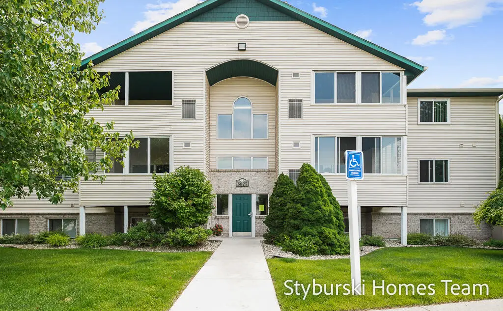 5877 Crosswinds #31, Norton Shores, MI 49444 - #1