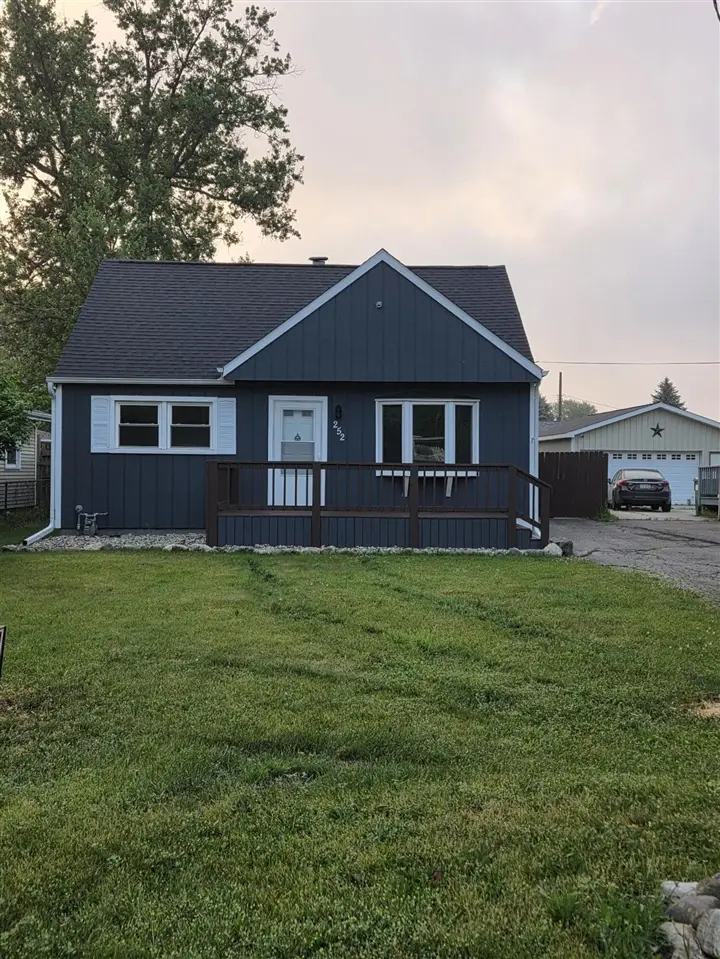 252 N 23rd, Springfield, MI 49037 - #1